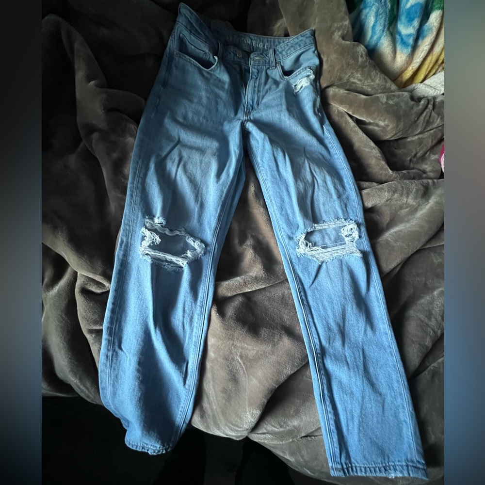 American eagle mom jeans